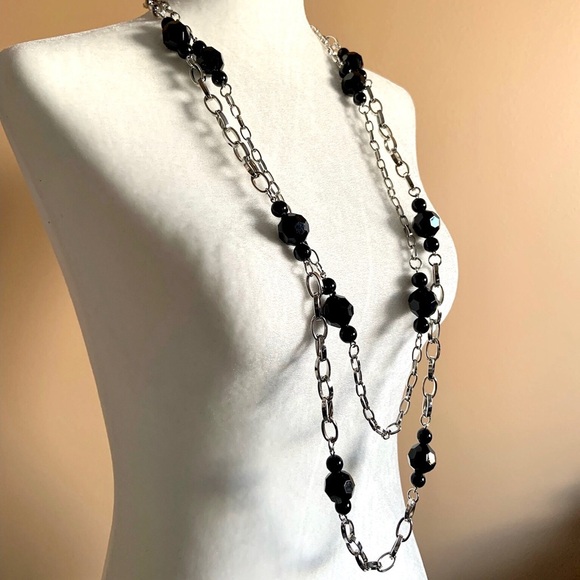 Double strand chain necklace with backdrop - Picture 3 of 7